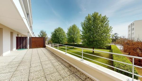 Vente                                                      Appartement
                        
                     4 pièces                      87 m2                     à Chartres
