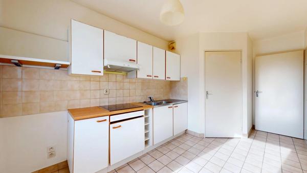 Vente                                                      Appartement
                        
                     4 pièces                      87 m2                     à Chartres