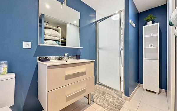 Appartement à vendre    1 pièce • 25,64 m2 Sommières