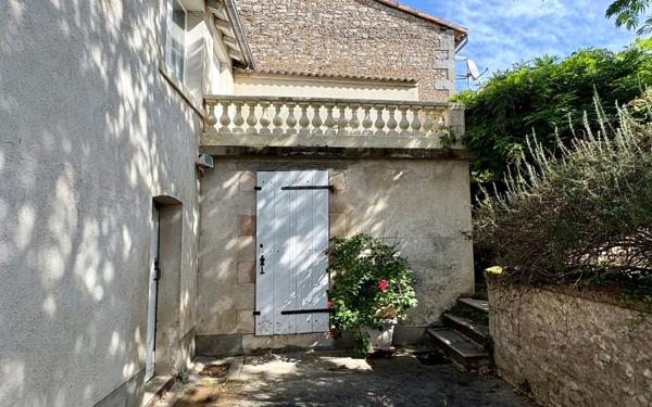 Maison à vendre    7 pièces •  Montmorillon