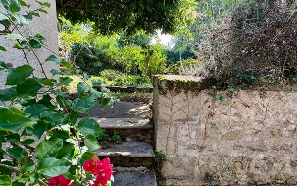 Maison à vendre    7 pièces •  Montmorillon