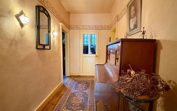 Maison à vendre    7 pièces •  Montmorillon