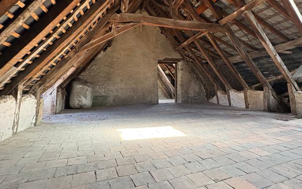 Maison à vendre    7 pièces •  Montmorillon