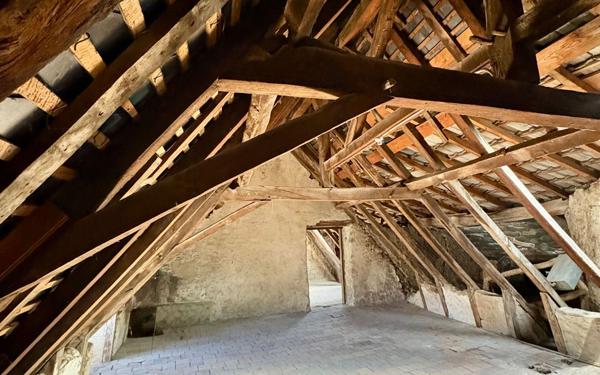 Maison à vendre    7 pièces •  Montmorillon