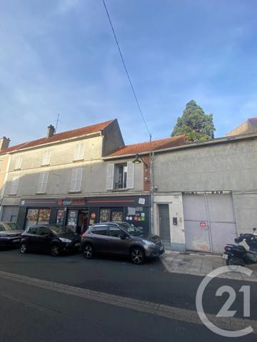 Immeuble à vendre  220 m 2   BOISSY ST LEGER  - 94