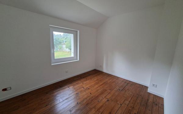 Maison à louer    3 pièces • 66,45 m2 Rostrenen