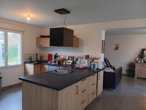 Vente maison de ville Chauvigny (86300), 160.87m² avec 6 pièce(s) dont 4 chambre(s) sur 1611.00m² de terrain. La Bruyere Immobilier