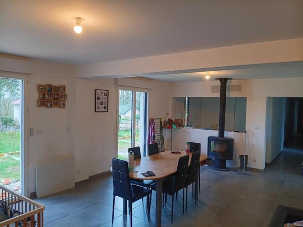 Vente maison de ville Chauvigny (86300), 160.87m² avec 6 pièce(s) dont 4 chambre(s) sur 1611.00m² de terrain. La Bruyere Immobilier