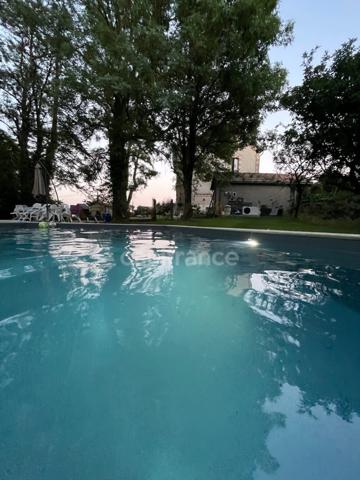 Grande maison familiale de caractère, piscine chauffée, forêt et calme – Secteur Mervent-Vouvant
