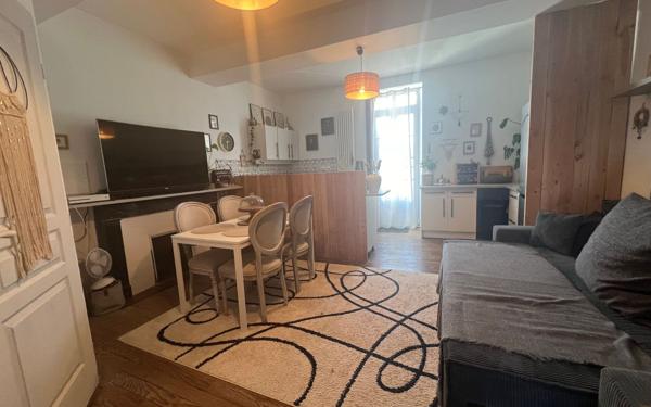 Maison à vendre    7 pièces •  Roquefort