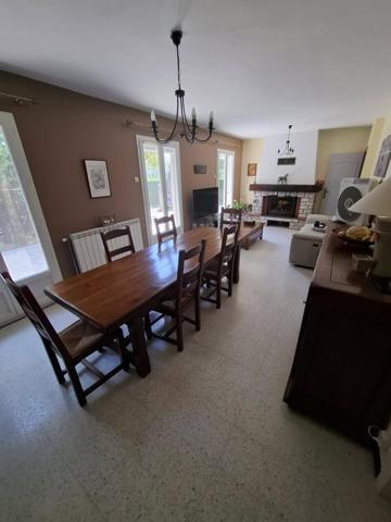 MAISON DE PLAIN PIED AVEC GRAND JARDIN ET POINT DE  VUE