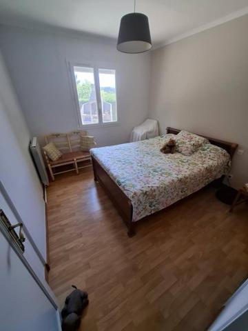 MAISON DE PLAIN PIED AVEC GRAND JARDIN ET POINT DE  VUE