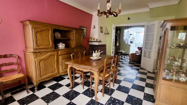 Maison de centre-ville avec jardin et dépendance, 3 chambres, 63 m²