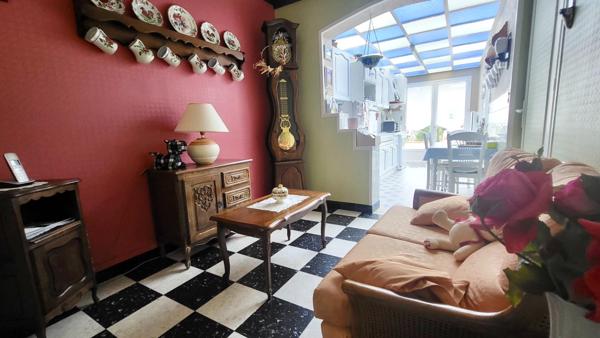 Maison de centre-ville avec jardin et dépendance, 3 chambres, 63 m²