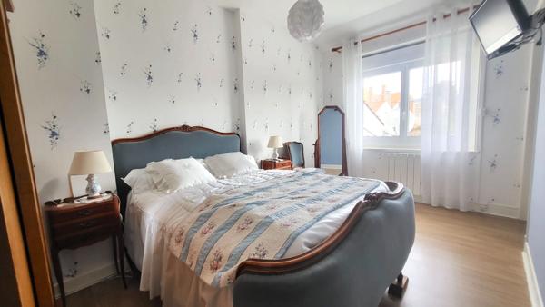 Maison de centre-ville avec jardin et dépendance, 3 chambres, 63 m²