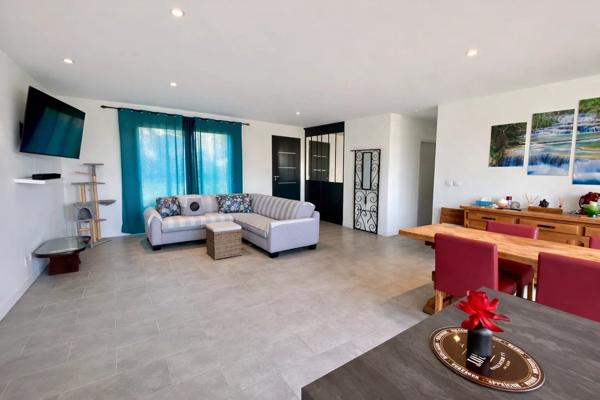 Vente                                                      Maison
                        
                     4 pièces                      90 m2                     à Monflanquin