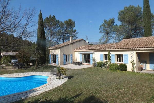 Villa 160 m² avec piscine sur 4 000 m² de terrain au calme à Fuveau (13710)