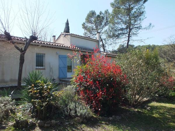 Villa 160 m² avec piscine sur 4 000 m² de terrain au calme à Fuveau (13710)