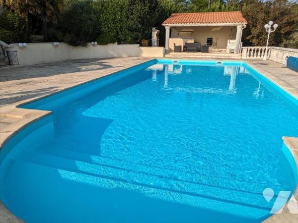 SEVREMONT - A quelques minutes des Herbiers et du Puy du Fou, découvrez cette charmante maison ...