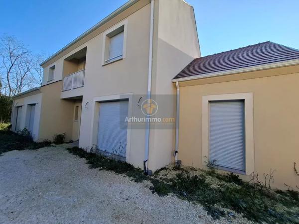 Location                                                      Maison
                        
                     10 pièces                      184 m2                     à Coulommiers