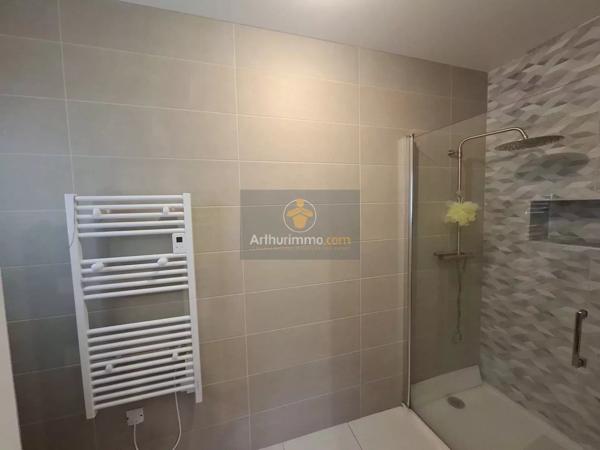 Location                                                      Maison
                        
                     10 pièces                      184 m2                     à Coulommiers