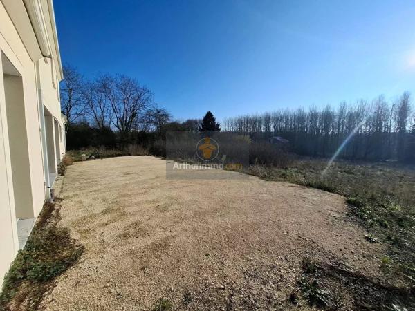 Location                                                      Maison
                        
                     10 pièces                      184 m2                     à Coulommiers