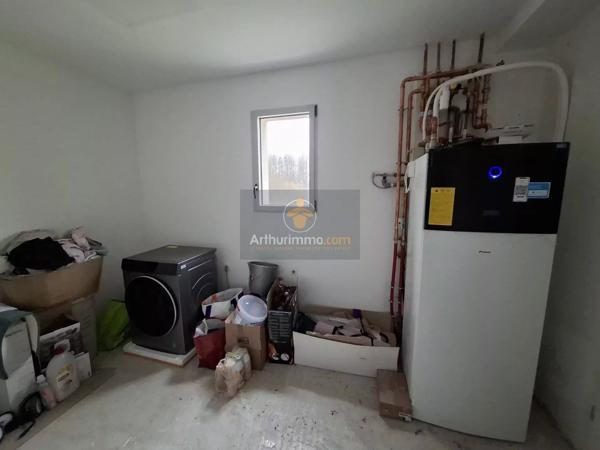 Location                                                      Maison
                        
                     10 pièces                      184 m2                     à Coulommiers
