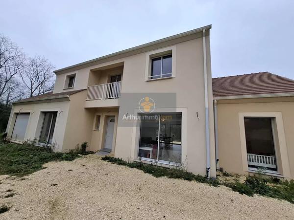 Location                                                      Maison
                        
                     10 pièces                      184 m2                     à Coulommiers