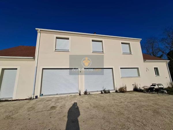 Location                                                      Maison
                        
                     10 pièces                      184 m2                     à Coulommiers