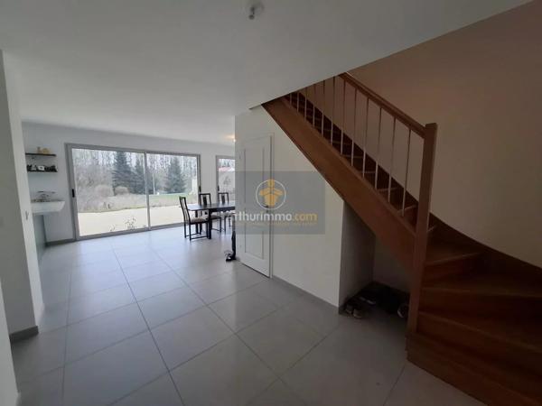 Location                                                      Maison
                        
                     10 pièces                      184 m2                     à Coulommiers