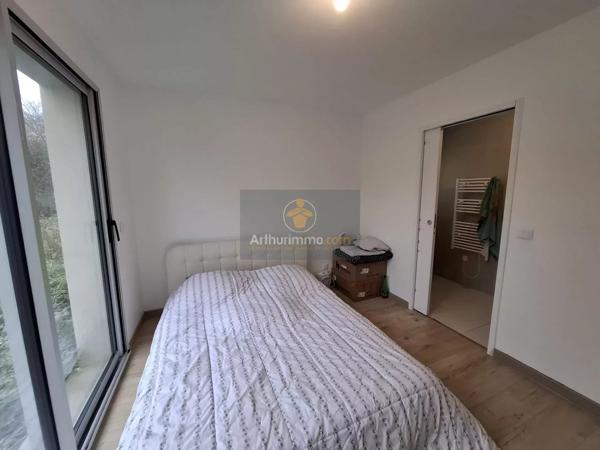 Location                                                      Maison
                        
                     10 pièces                      184 m2                     à Coulommiers