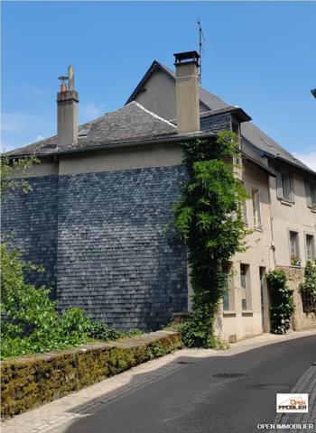 Maison cœur historique d’Uzerche avec Jardin