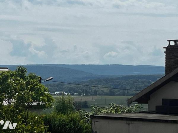 SAINT VIT: terrain à bâtir de 669 m² – Calme, arboré, viabilisation en bordure