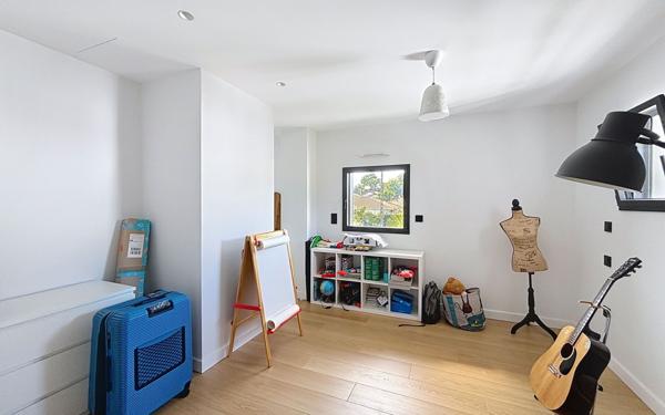 Maison à vendre    6 pièces • 216 m2 Anglet