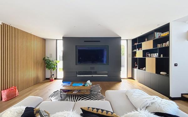 Maison à vendre    6 pièces • 216 m2 Anglet