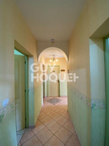 LIBOURNE , MAISON PIERRE - LOCAL PROFESSIONNEL ET APPARTEMENTS LIBRES