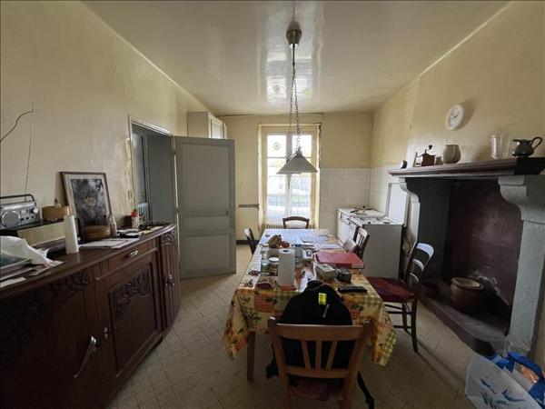 Maison à vendre |  Saint-Dizier-Leyrenne |  5 pièces | 107 m²