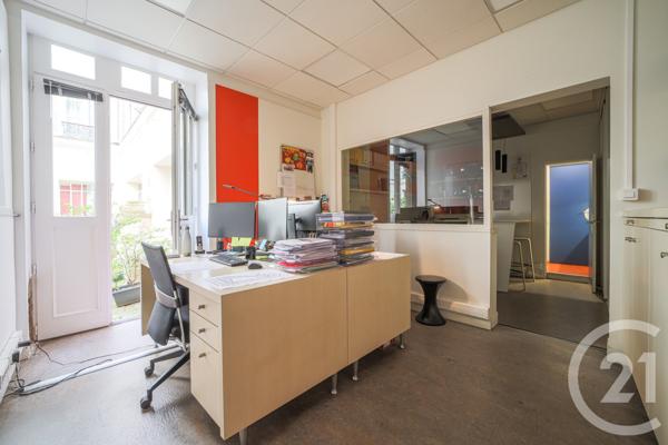 Appartement F5 à vendre  5 pièces - 128,38 m 2   PARIS  - 75009