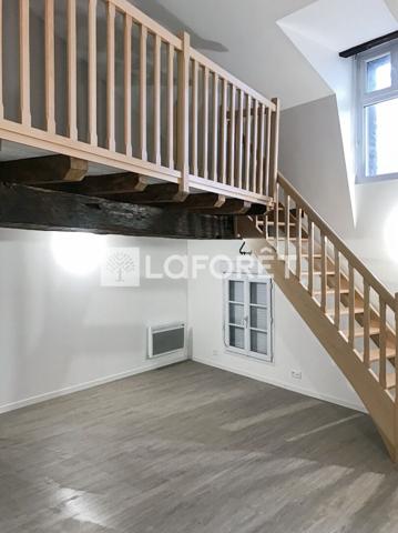 Achat local commercial près de DOUE EN ANJOU - 324 m² - 288 500 €