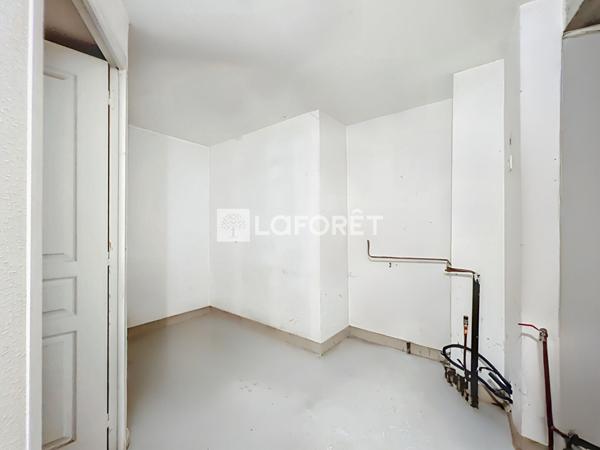 Achat local commercial près de DOUE EN ANJOU - 324 m² - 288 500 €