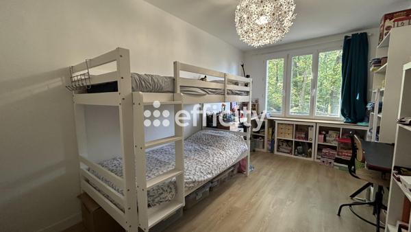 Appartement
         4 pièces
        - 98 m² Exclusivité 205 000 € *