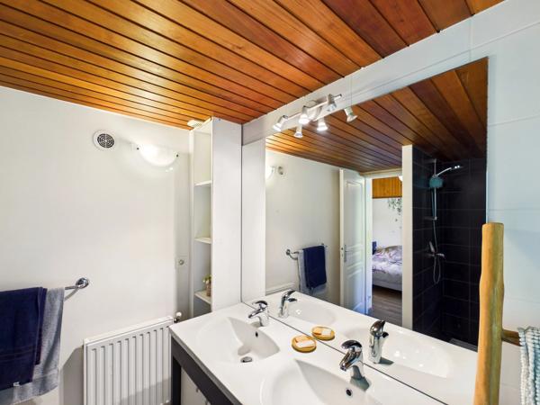 Propriété de charme avec maison d'amis, piscine, étangs et dépendances en Dordogne