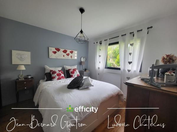 Maison
         6 pièces
        - 143 m² 558 900 € *
