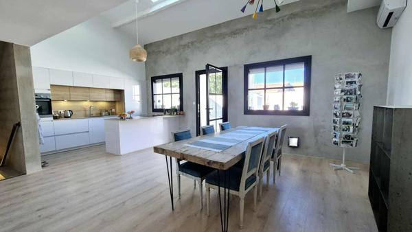 Maison Balaruc Le Vieux 6 pièce(s) 149.50 m2 garage et piscine