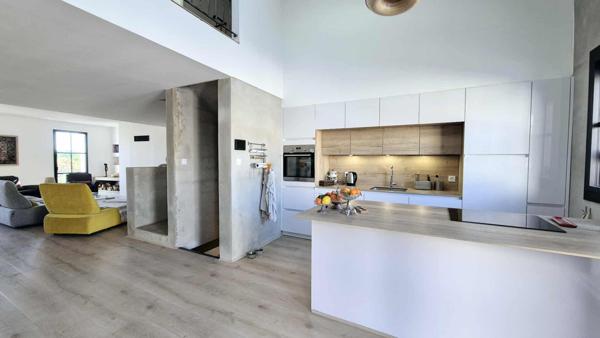 Maison Balaruc Le Vieux 6 pièce(s) 149.50 m2 garage et piscine