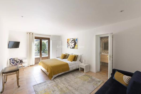 Vente Propriété 7 pièces 378 m2 à Lumio