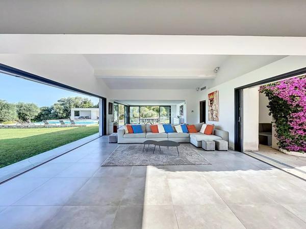 Vente Propriété 7 pièces 378 m2 à Lumio