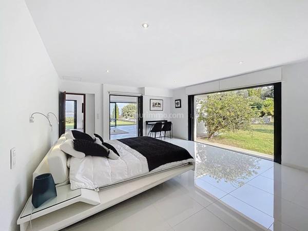 Vente Propriété 7 pièces 378 m2 à Lumio