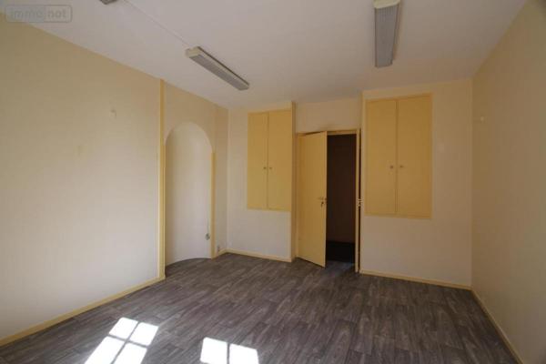 Fonds et/ou murs commerciaux à louer à Dole dans le Jura (39100), ref : 39033-L529