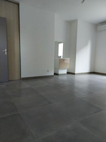 SAINT REMY DE PROVENCE - LOCAL - 26 m²